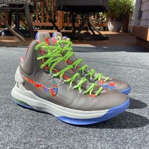 Men’s KD Kevin Durant 35s basketball shoe size 9.5!